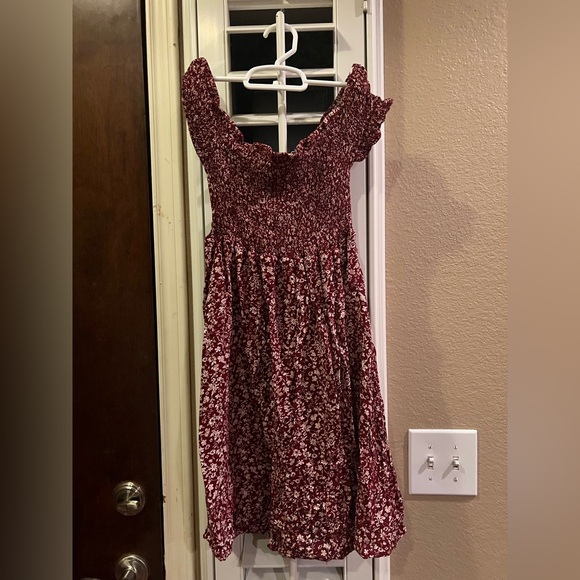 Floral Off-Shoulder Tropical Dress - Picture 3 of 3